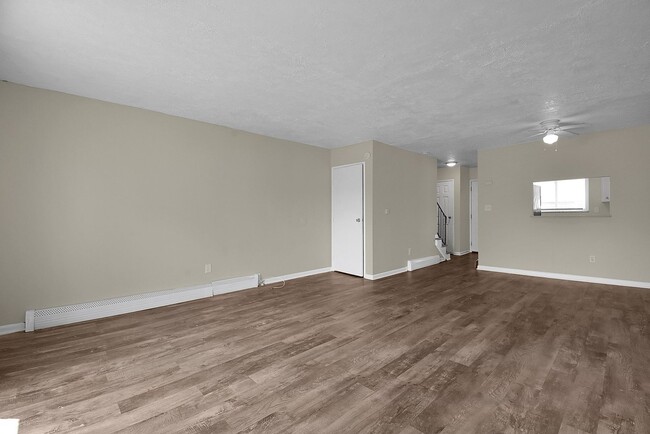 Building Photo - 3 Bed Spacious Apartmnet