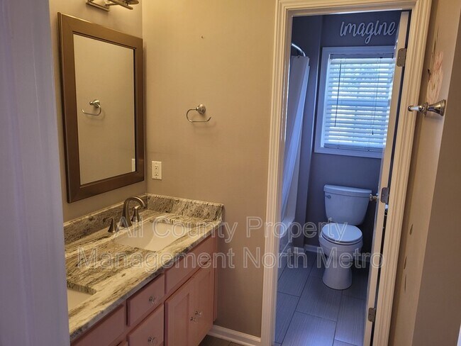 Building Photo - 506 Towne Ridge Way
