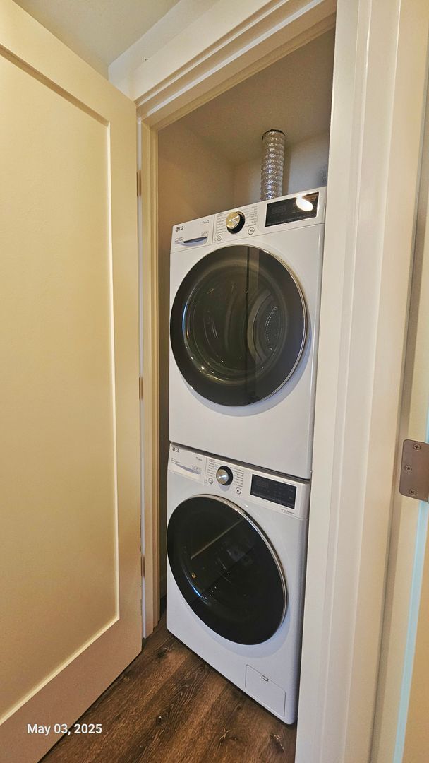 Building Photo - Modern  Studio, 1 Bath in Prime Roosevelt ...
