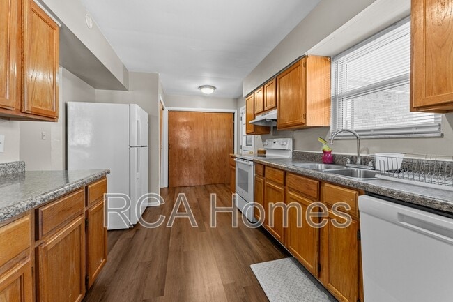 Building Photo - 3314 Vincz Dr