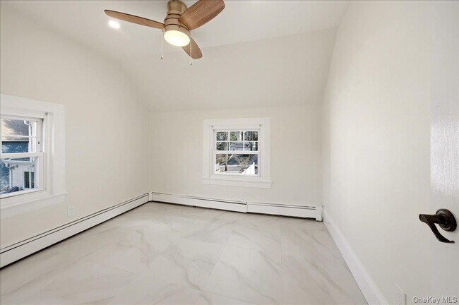 Building Photo - 32 Orchard St