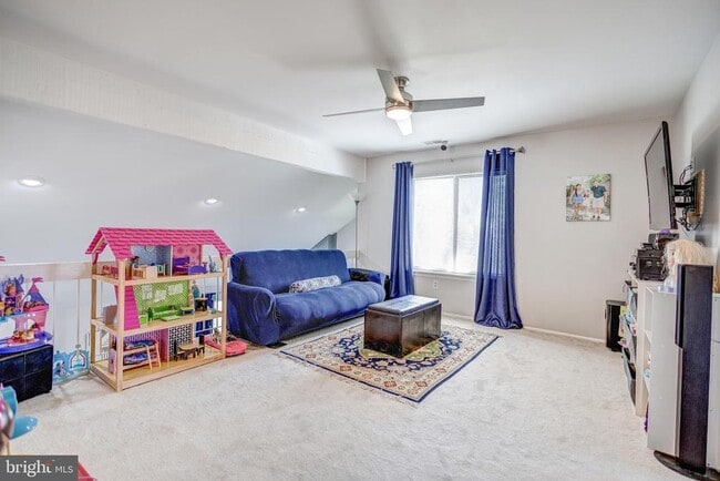 Building Photo - 7813 Mulberry Bottom Ln