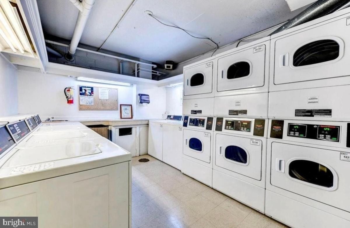 Building Photo - 2030 F St NW