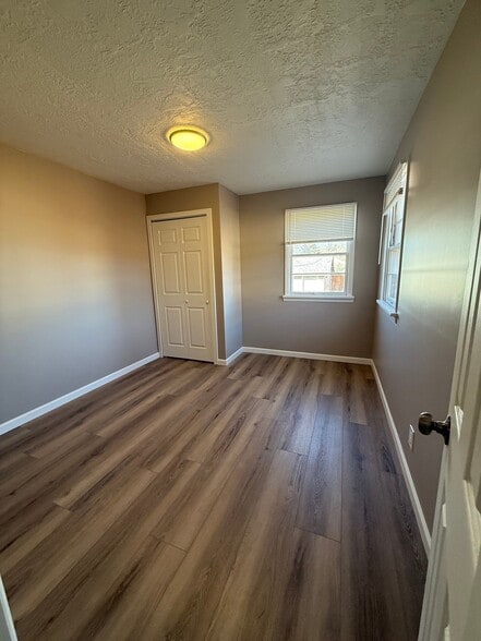 Building Photo - 1425 4th Ave NW