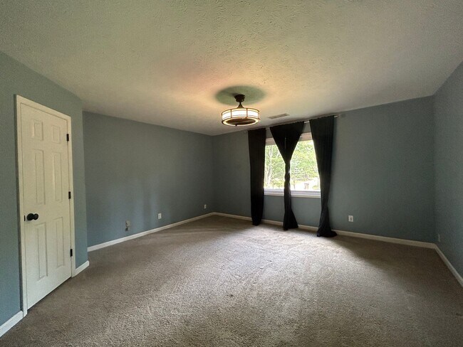 Building Photo - 102 Shawville Ln