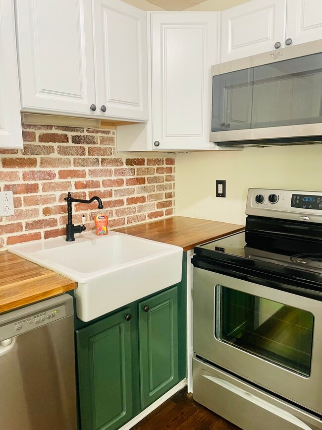 Building Photo - 2941 Caldwell Rd NE