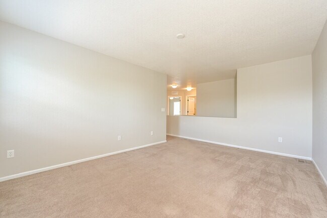 Building Photo - 2355 Coach House Loop