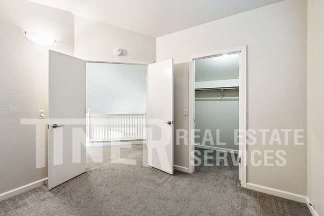 Building Photo - 5626 Bolton Way