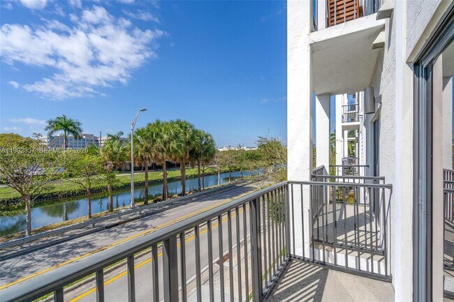 Building Photo - 8363 NW 41st St