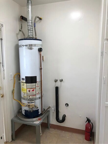 Building Photo - 1854 Garvey Ave