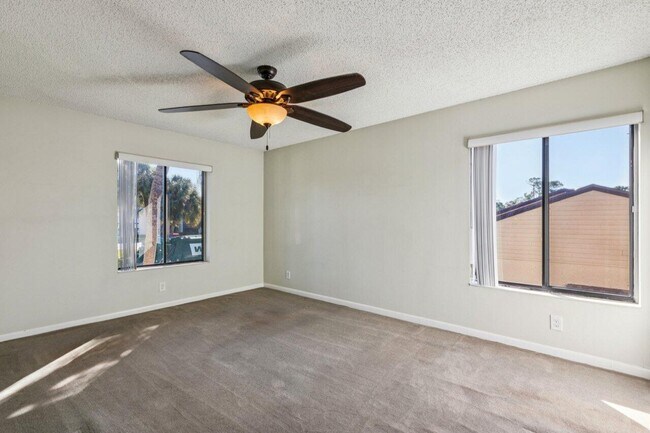 Building Photo - 618 Sea Pine Way