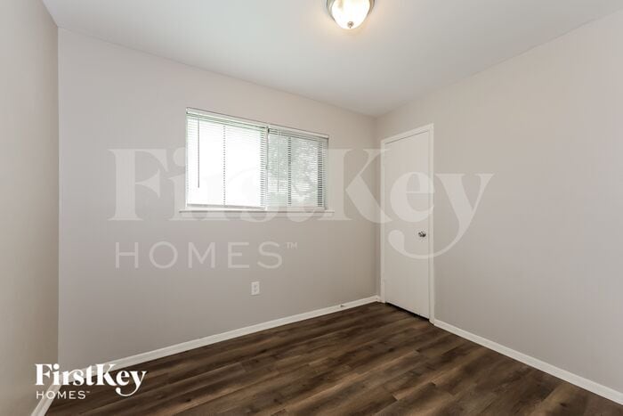 Building Photo - 5932 Lalagray Ln