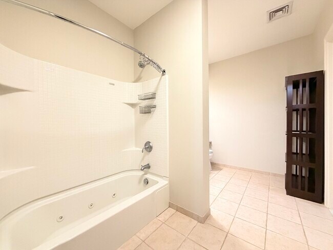 Building Photo - 59 Walpole St