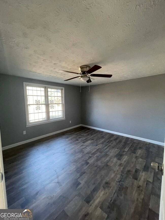 Building Photo - 210 Marion St