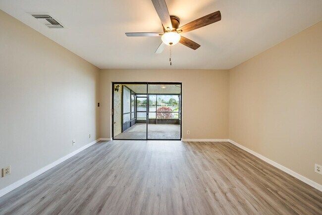 Building Photo - 5319 Tennis Ln