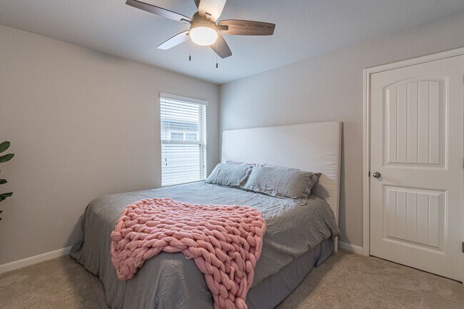 Building Photo - 2569 McCrae