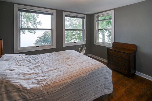 Building Photo - 5026 Lake Mendota Dr
