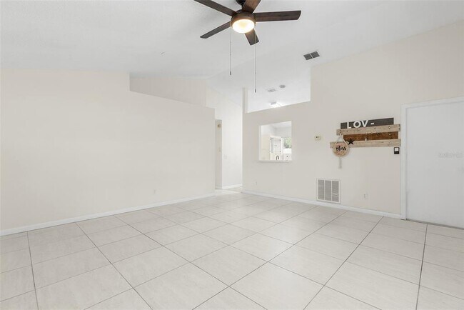 Building Photo - 5204 Creekmore Ln