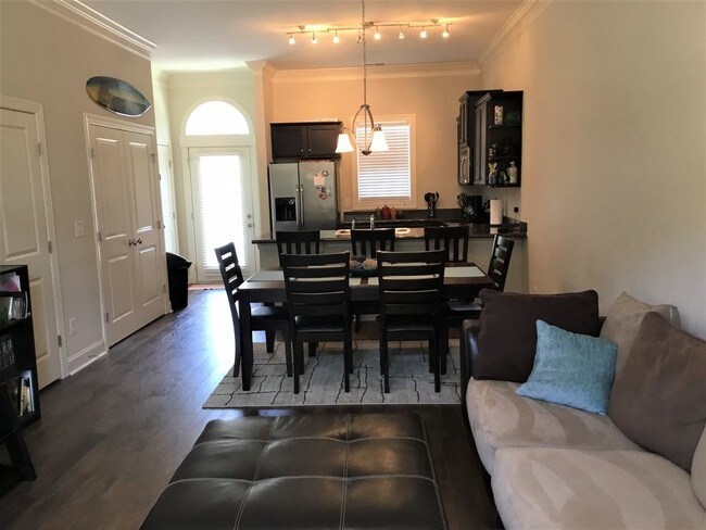 Building Photo - EXTON PARK TOWN HOMES