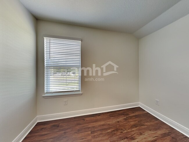 Building Photo - 14511 Cedar Mill Dr