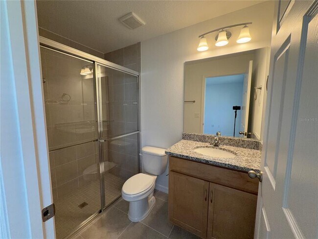 Building Photo - 3 Easton Pl