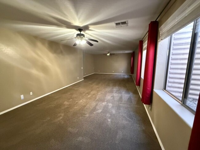 Building Photo - Beautiful 6 Bedroom - 4 Bath w/Private Pool & Basement - Chandler