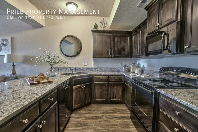 Building Photo - 21971 W 125th Ct