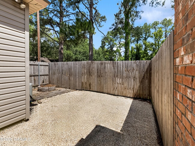 Building Photo - 218 Chimney Rock Blvd