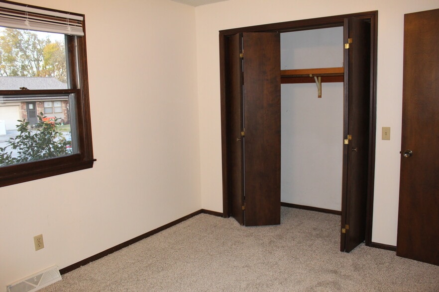 Bedroom - 2252 W Twin Acres Ct