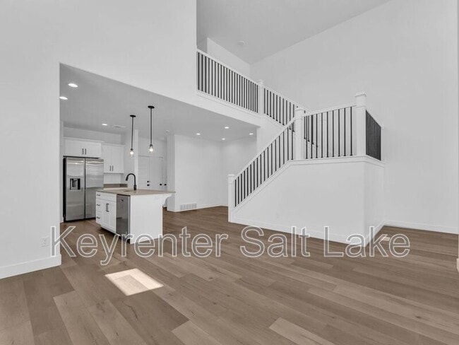 Building Photo - 1290 N 3960 W