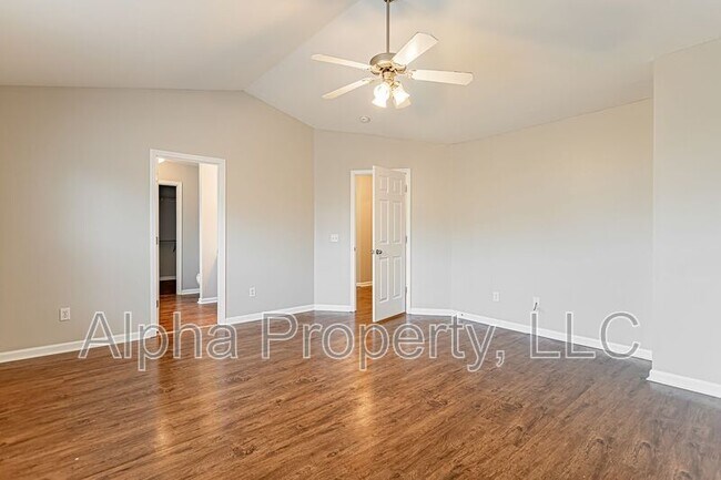 Building Photo - 204 Pope Ln