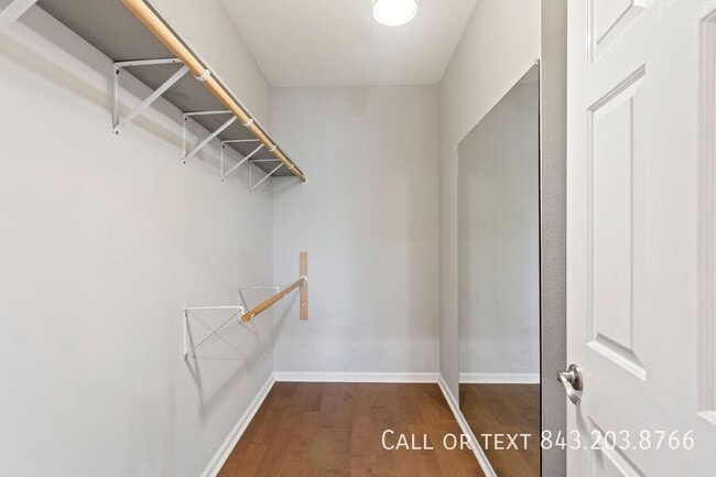 Building Photo - 1731 Chatelain Way