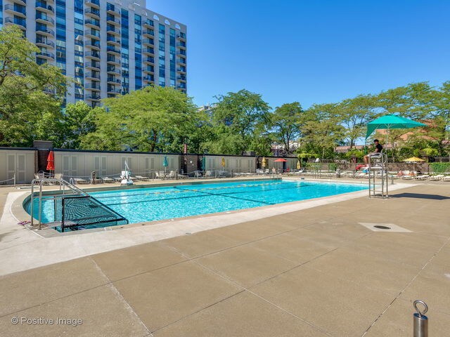 Swimming Pool - 1255 N Sandburg Ter