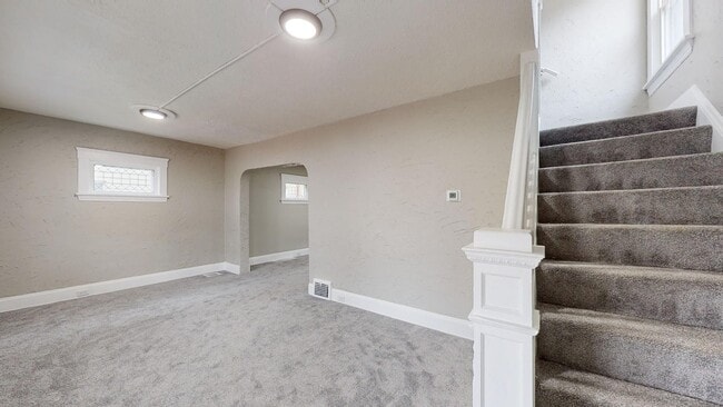 Building Photo - Old Brooklyn Area - 3 Bedroom Single Famil...