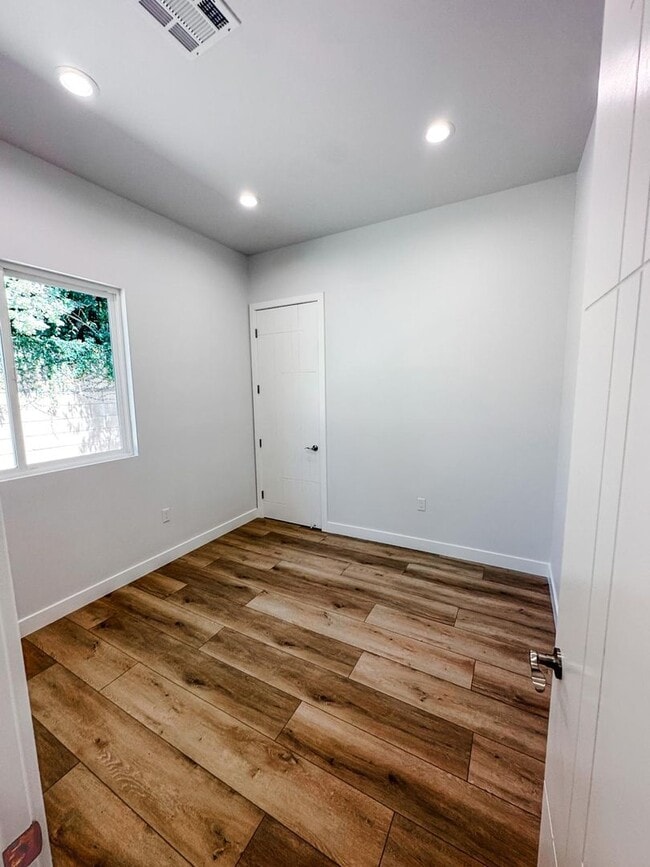 Building Photo - 3 Bed 2 Bath for rent