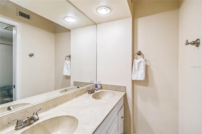 Building Photo - 5734 Ashton Lake Dr