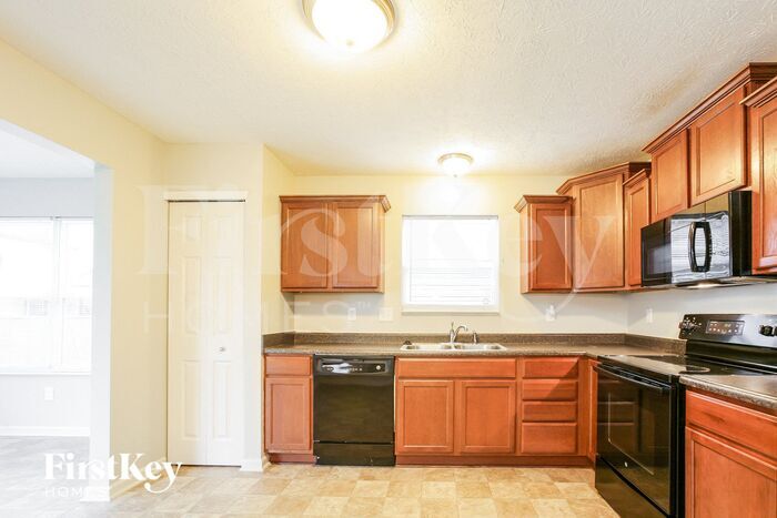 Building Photo - 15193 Silvercharm Dr
