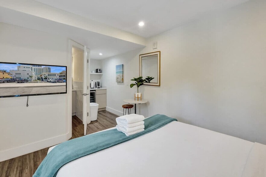 Building Photo - 3020 Seville St