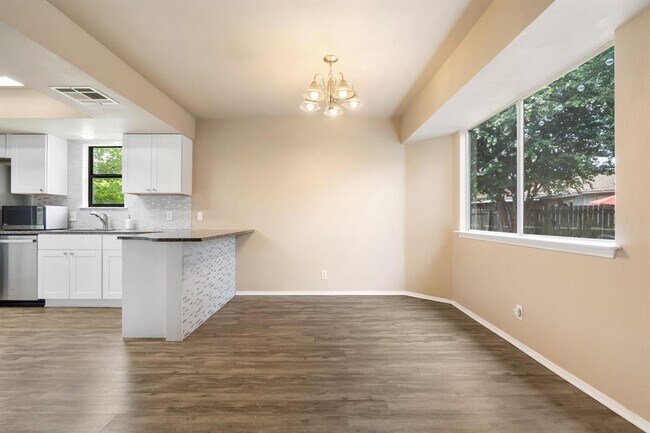 Building Photo - 10709 Onyx Cove
