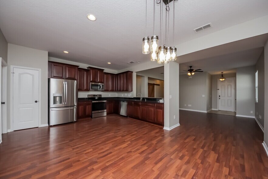 Building Photo - 2309 Abey Blanco Dr