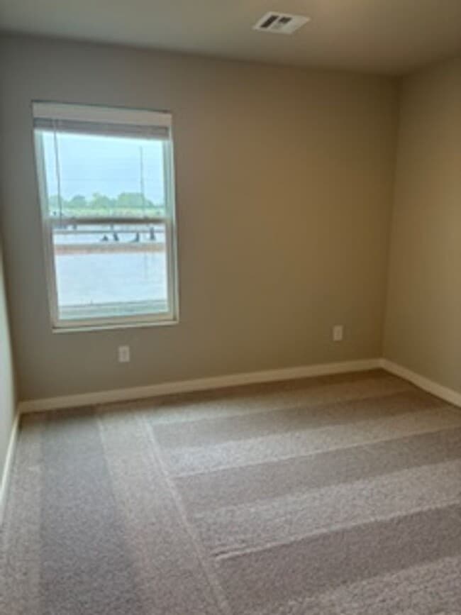 Building Photo - 2116 SE 90th St