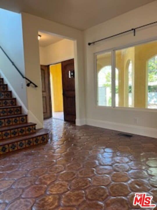 Building Photo - 8302 S Sepulveda Blvd