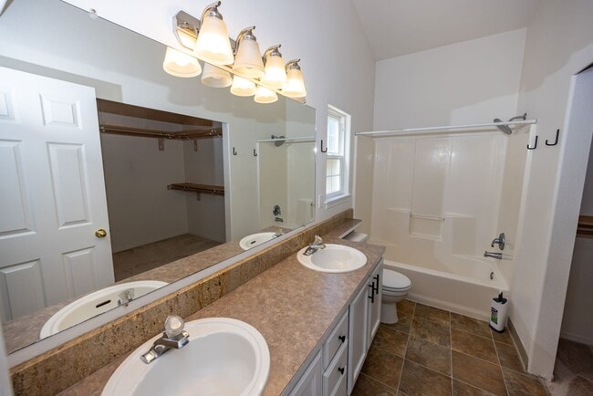 Building Photo - One Level Ranch Home in Washougal - 3 Bedroom, 2 Bathroom