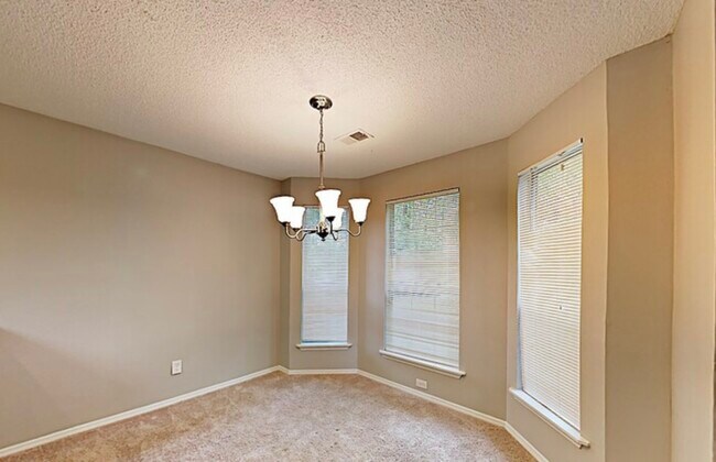 Building Photo - 4929 Patricia Ann Ln