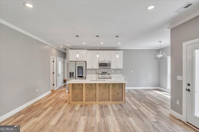 Building Photo - 110 Ryan St