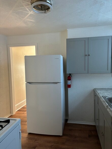 Building Photo - 240 Sommerville Pl