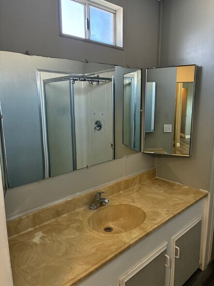 Building Photo - 19190 Hinton St