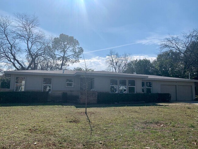 Building Photo - 4909 Hope St