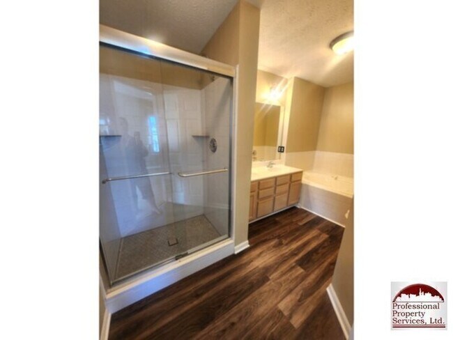 Building Photo - 5351 Regal Ct