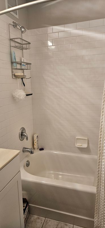 Building Photo - 2201 Village Ln